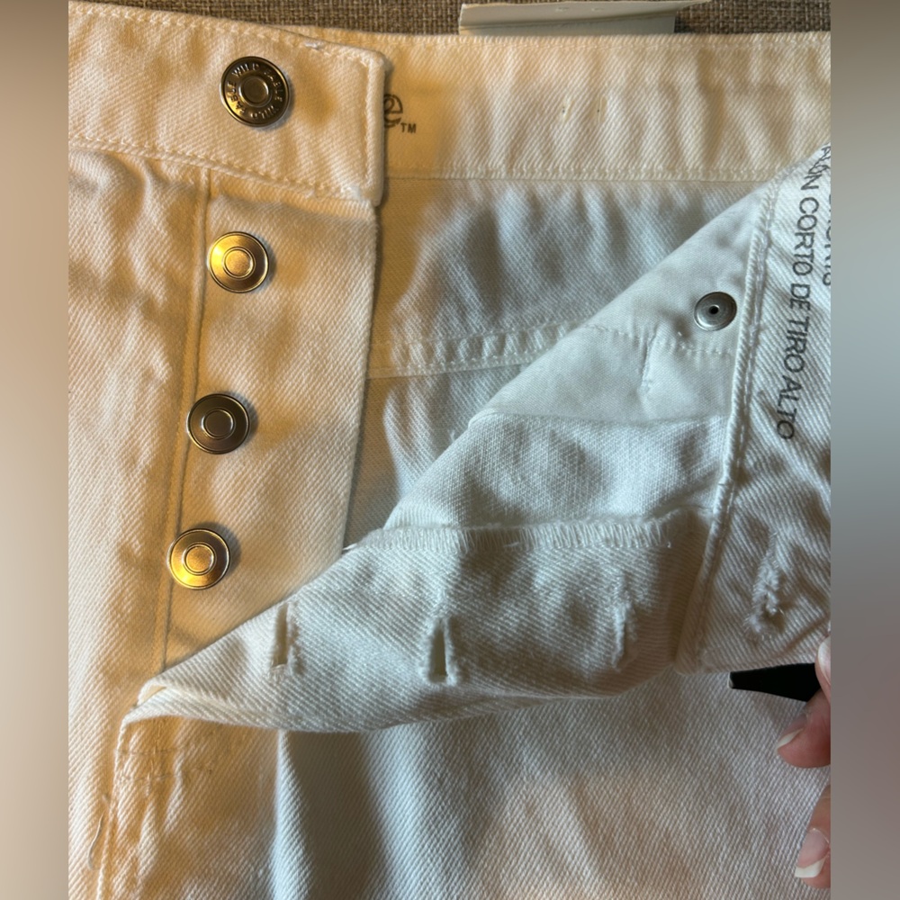 Wild Fable White Denim High-Waisted Shorts - Picture 5 of 8